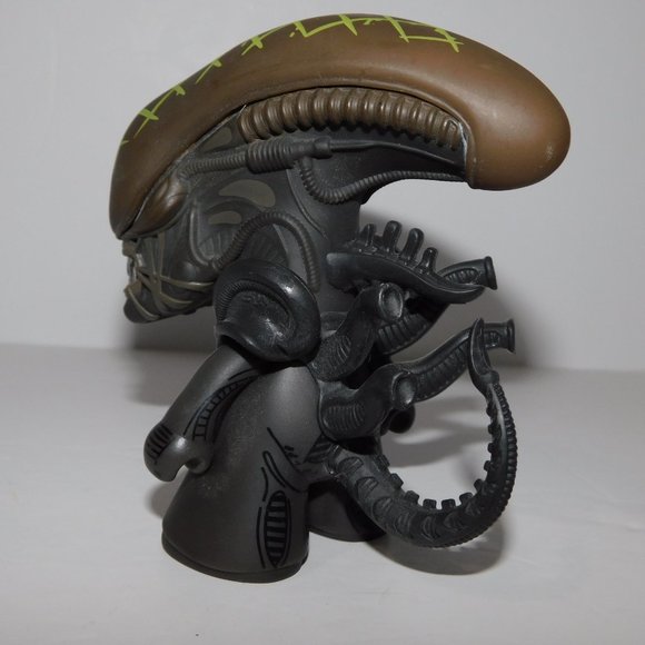 2015 AVP FOX  Alien VS Predator 4.5" TITANS Vinyl Figure Grid Head - Picture 5 of 7